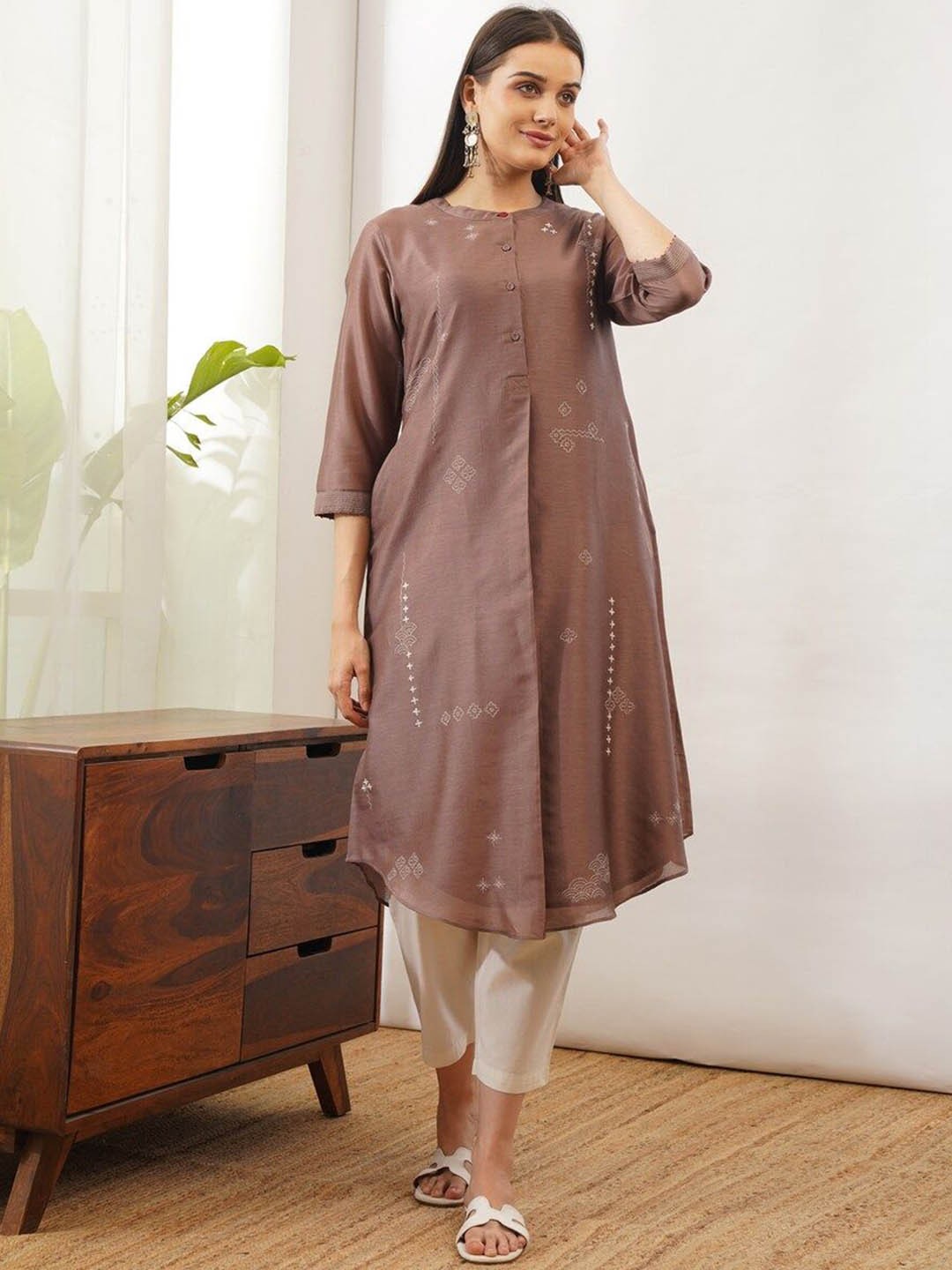 

JAYPORE Geometric Printed A-Line Kurta, Purple