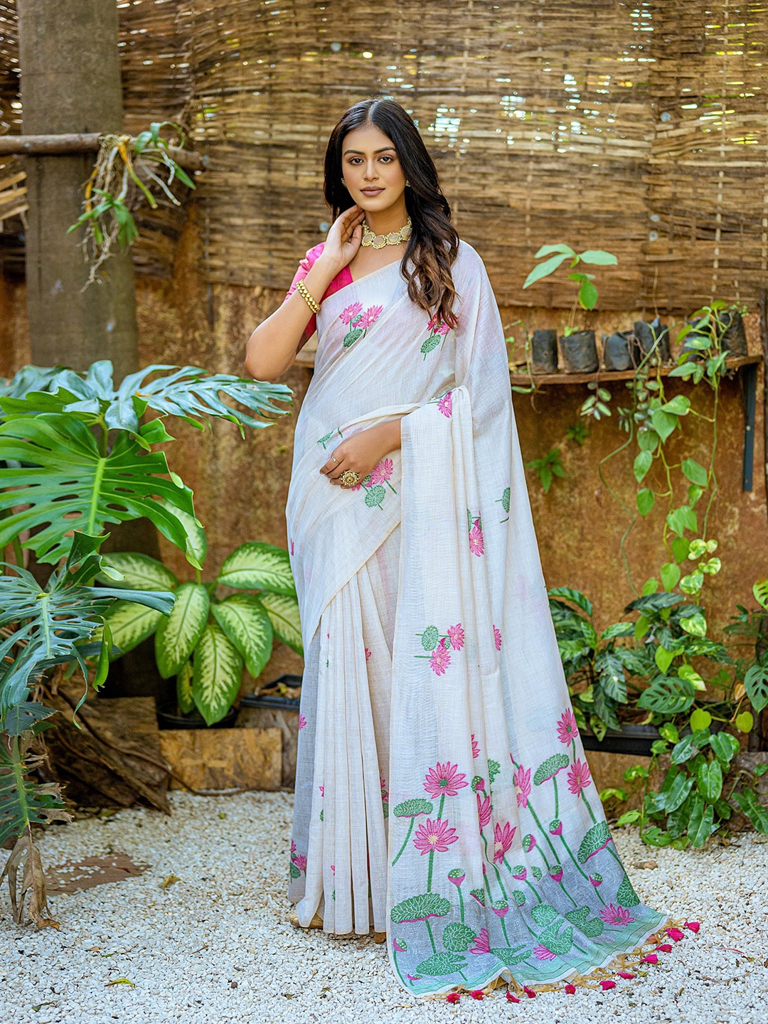 

Kandora Floral Embroidered Pure Silk Muga Saree, White