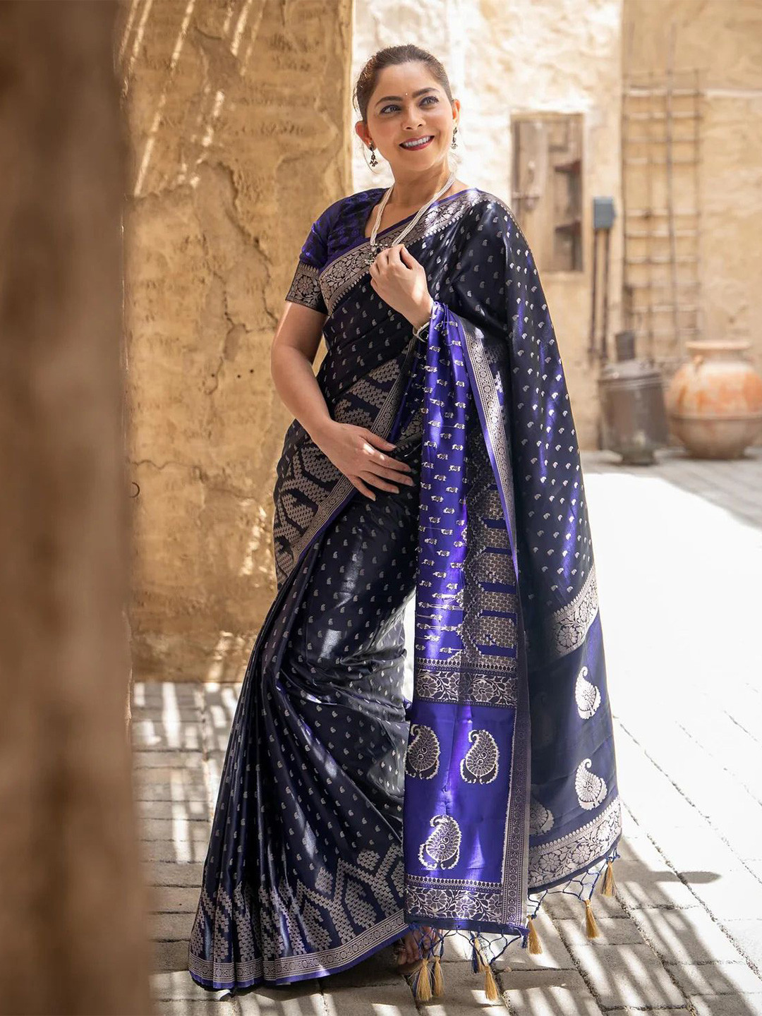 

Visit Wear Ethnic Motifs Zari Pure Silk Banarasi Saree, Blue