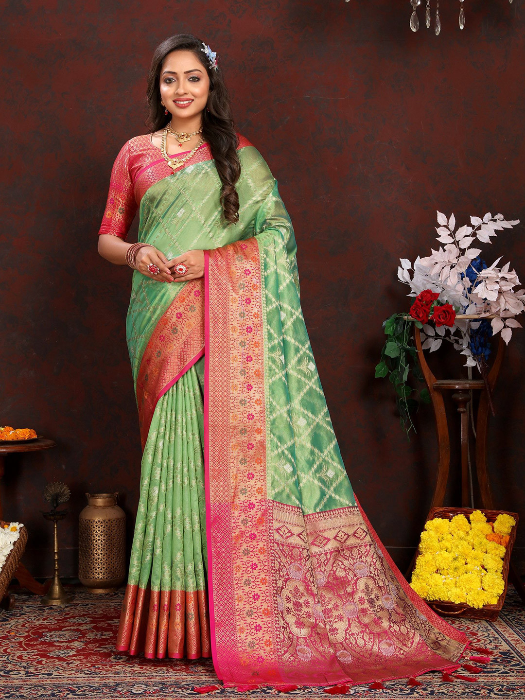 

Anaita Woven Design Zari Banarasi Saree, Green