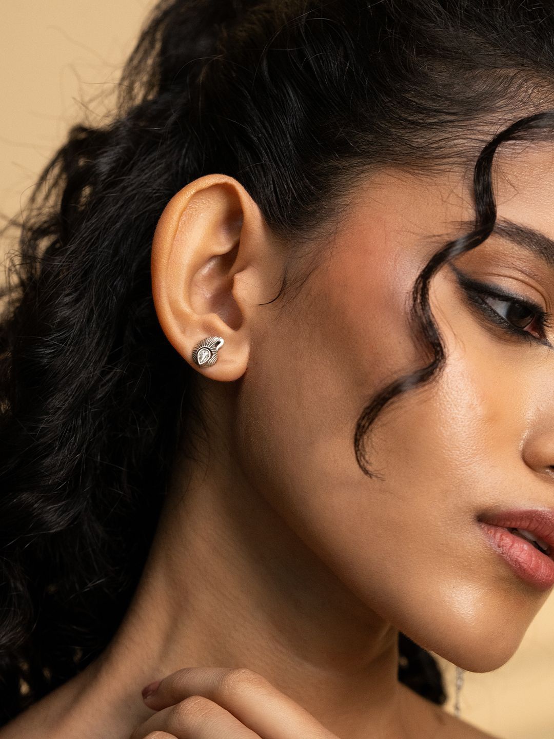 

SHAYA 925 Sterling Silver Contemporary Studs