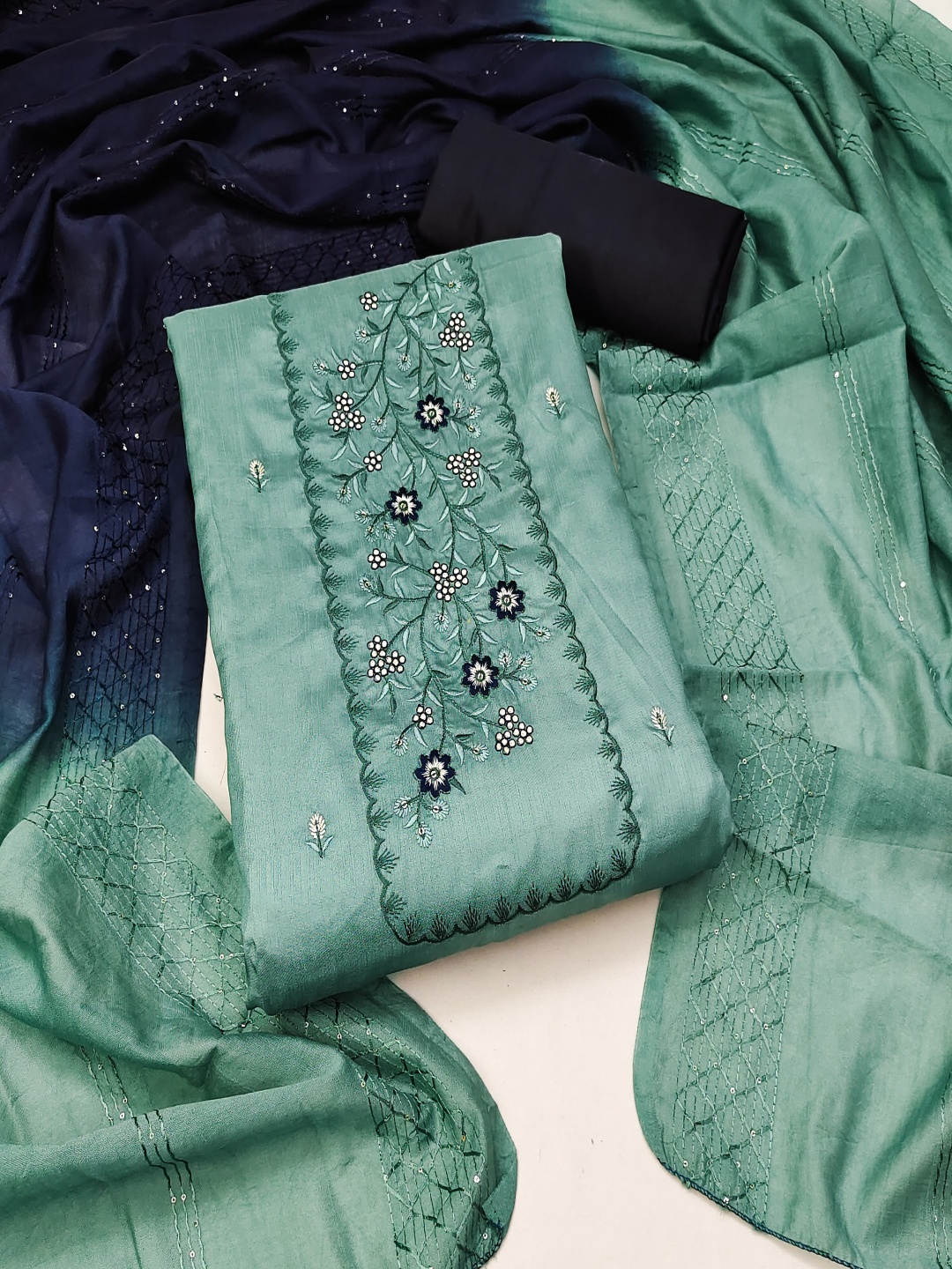 

Maroosh Floral Embroidered Unstitched Dress Material, Sea green