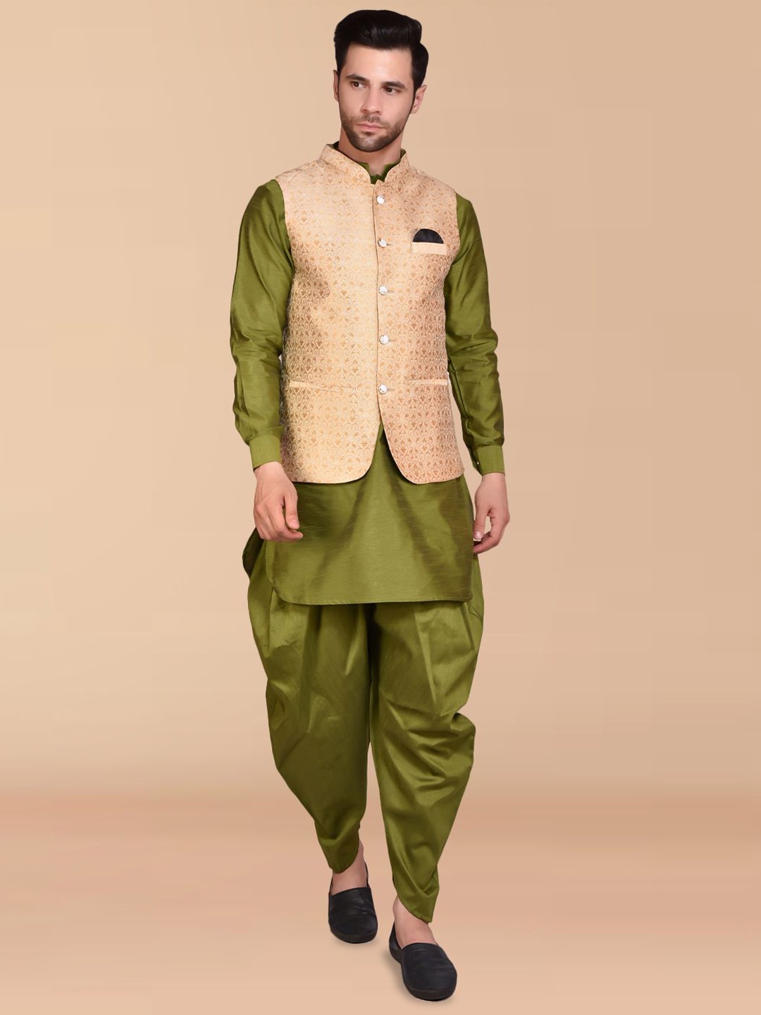 

PRINTINDIA Mandarin Collar Pure Silk Kurta with Dhoti Pant & Jacket, Green