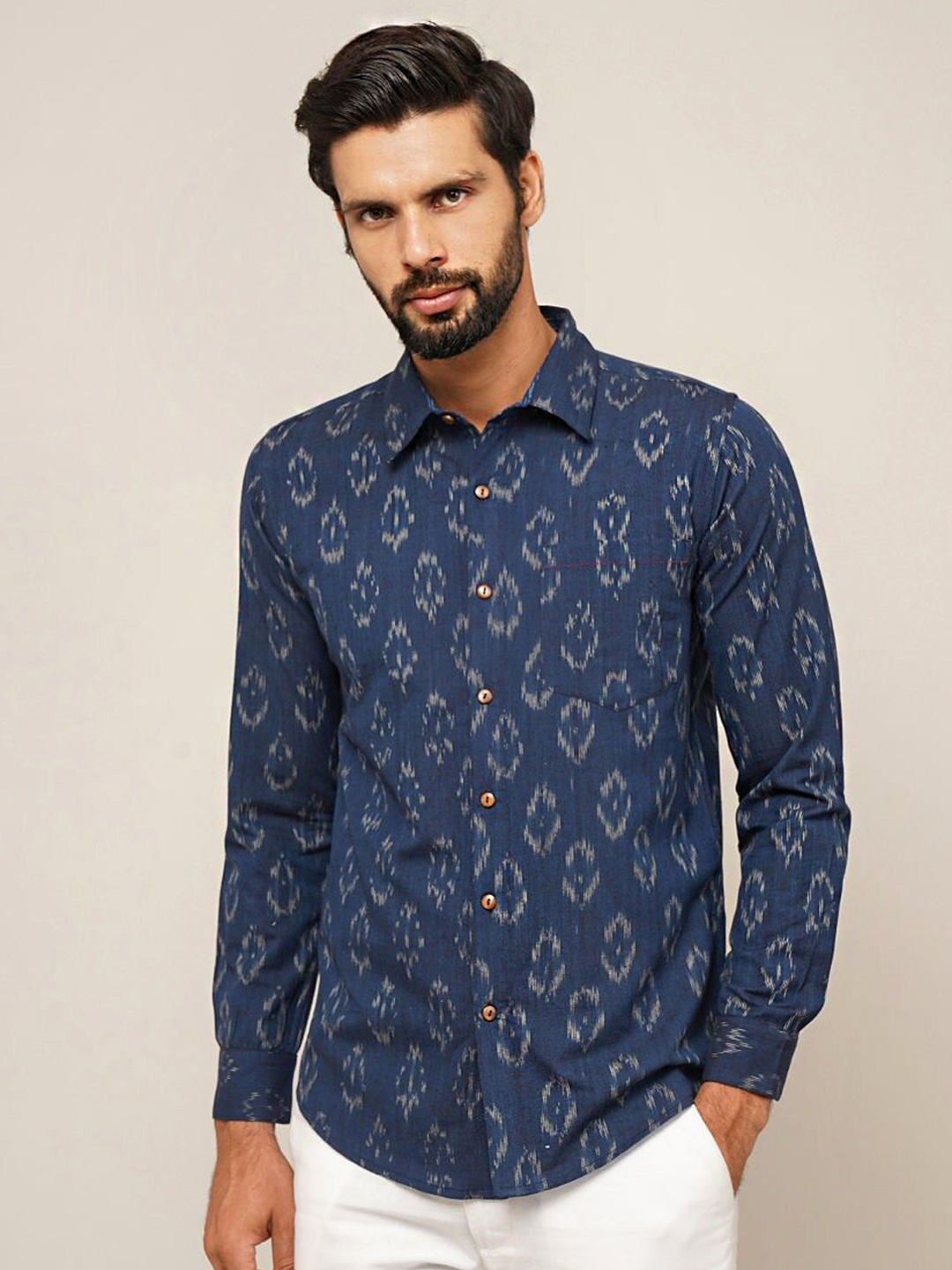 

JAYPORE Men Standard Opaque Printed Spread Collar Cotton Casual Shirt, Navy blue