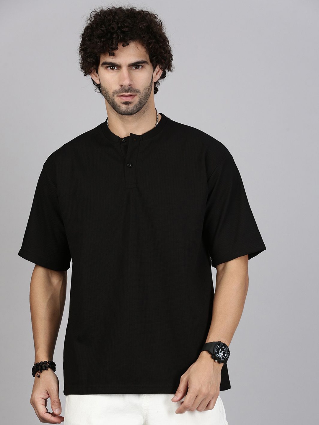 

MADSTO Men Solid Henley Neck T-shirt, Black