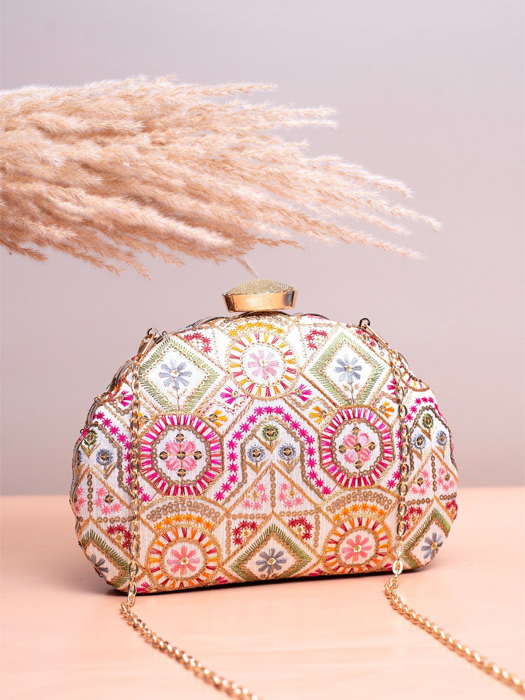 

ARTKLIM Embroidered Box Clutch, White