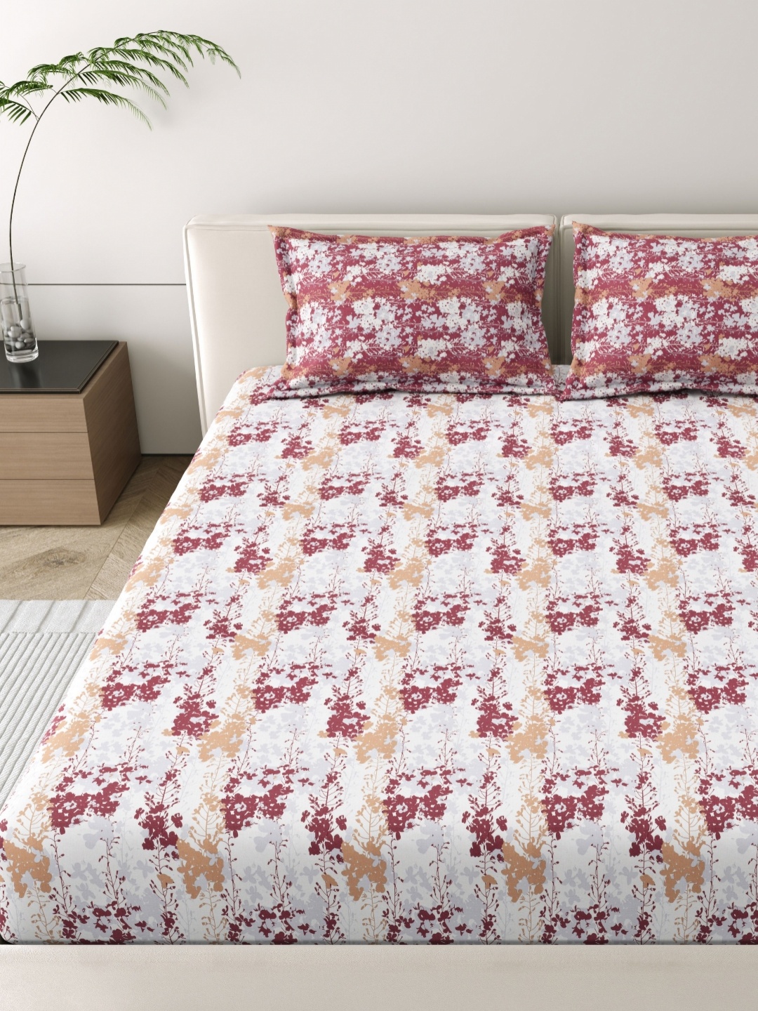

MAFATLAL Red Floral Printed Pure Cotton 186 TC King Bedsheet Set 2.74 m x 2.74 m