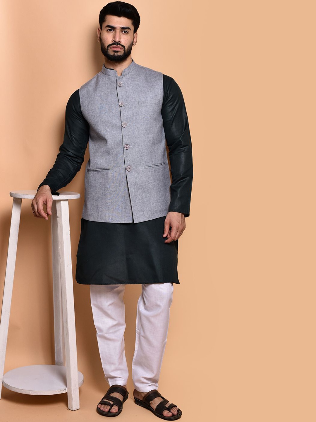 

PRINTINDIA Mandarin Collar Pure Cotton Straight Kurta with Trousers, Green