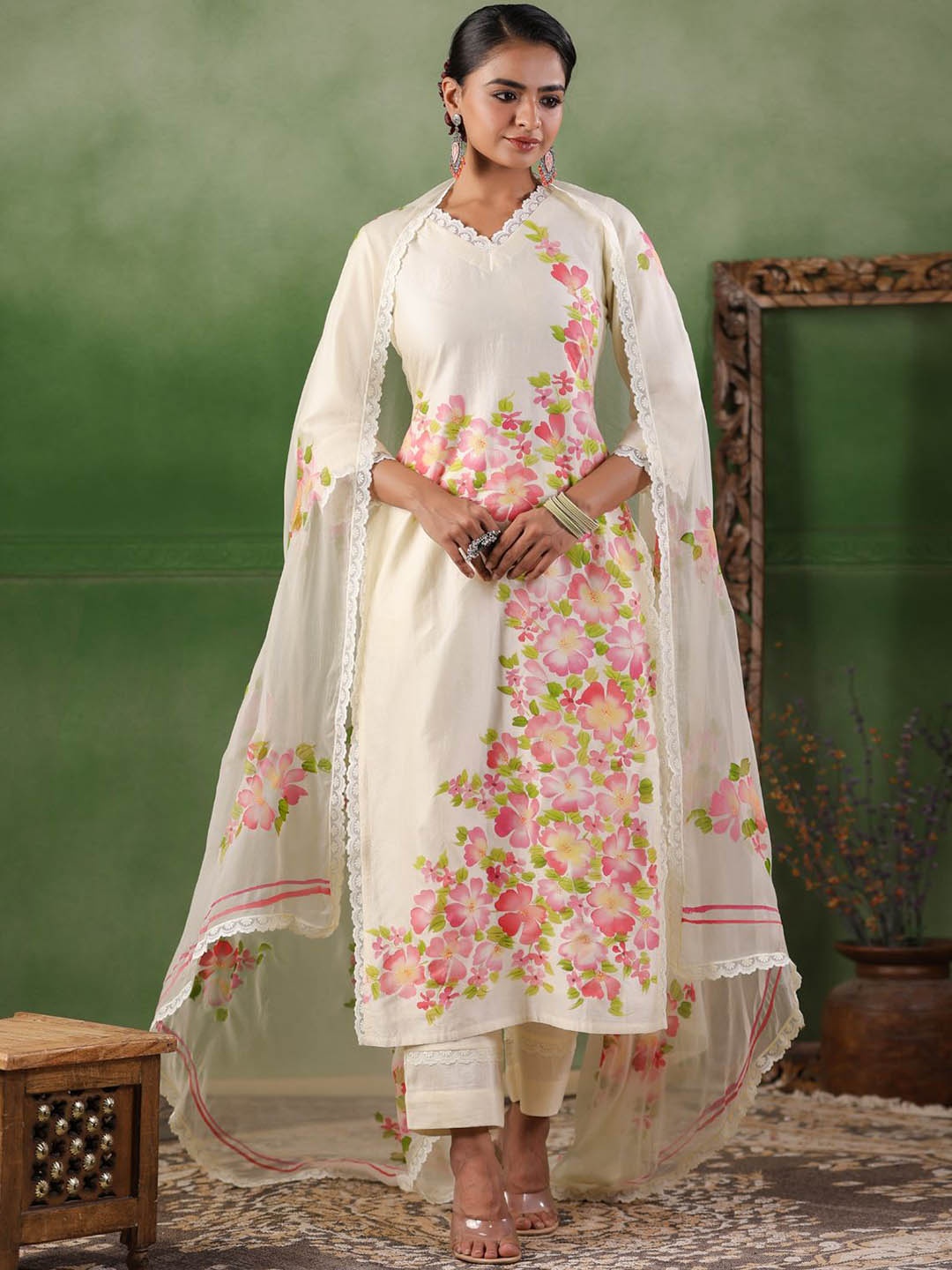 

Geroo Luxe Floral Printed Chanderi Cotton Straight Kurta With Trousers & Dupatta, White