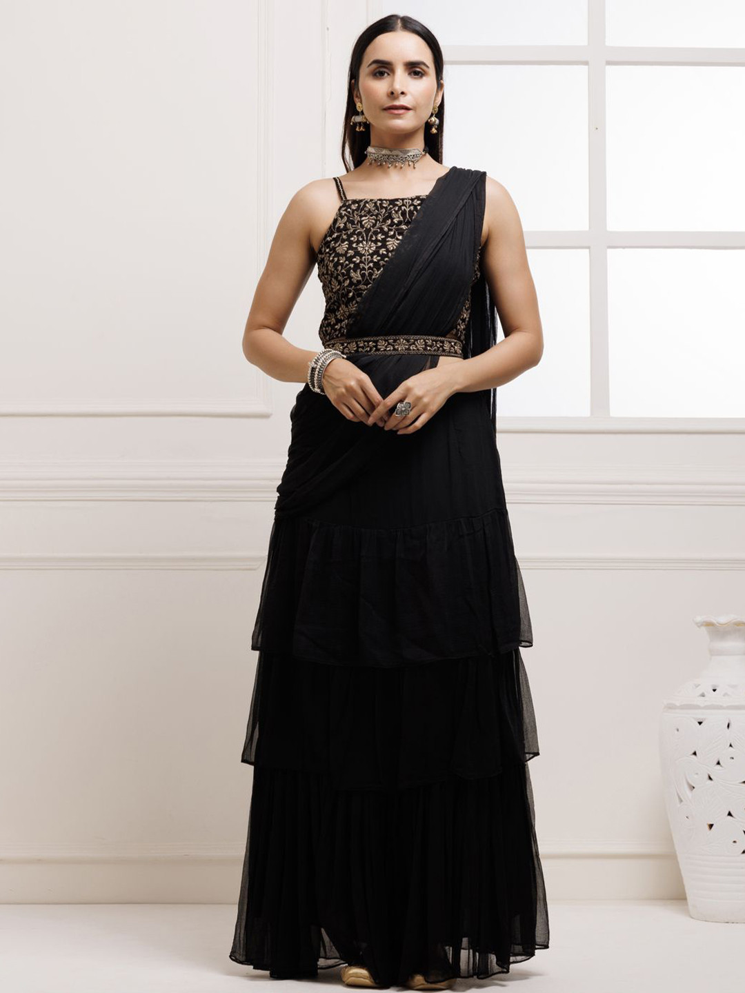 

Geroo Luxe Ready to Wear Saree, Black
