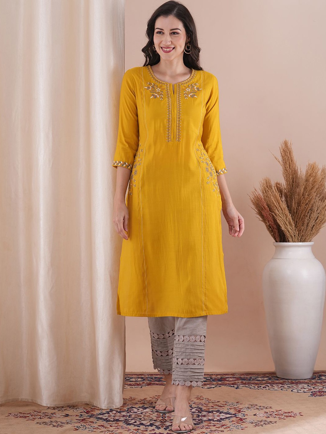 

FASHOR Yellow Floral Embroidered Thread Work Straight Muslin Silk Kurta