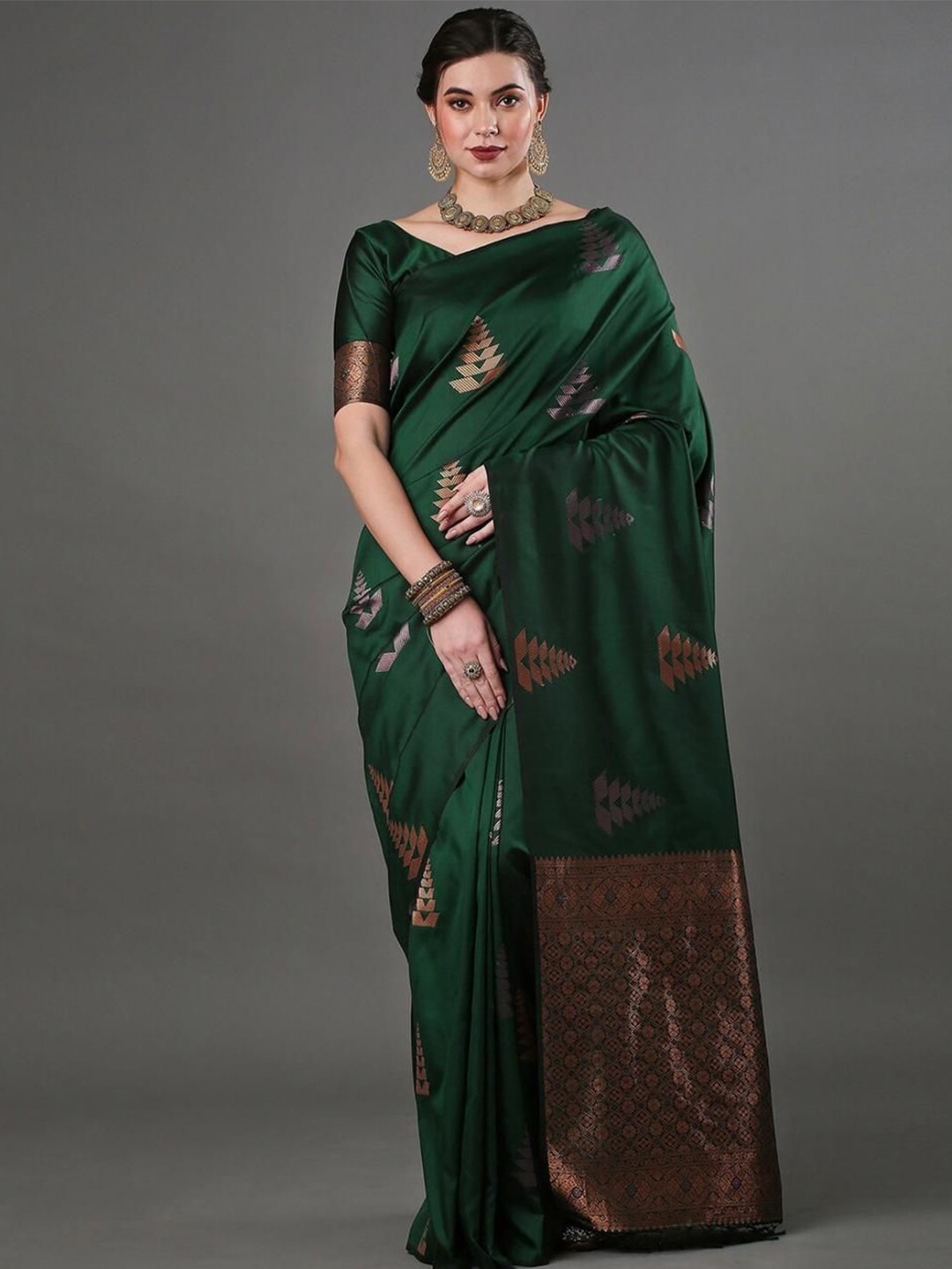 

Visit Wear Ethnic Motifs Zari Pure Silk Banarasi Saree, Green