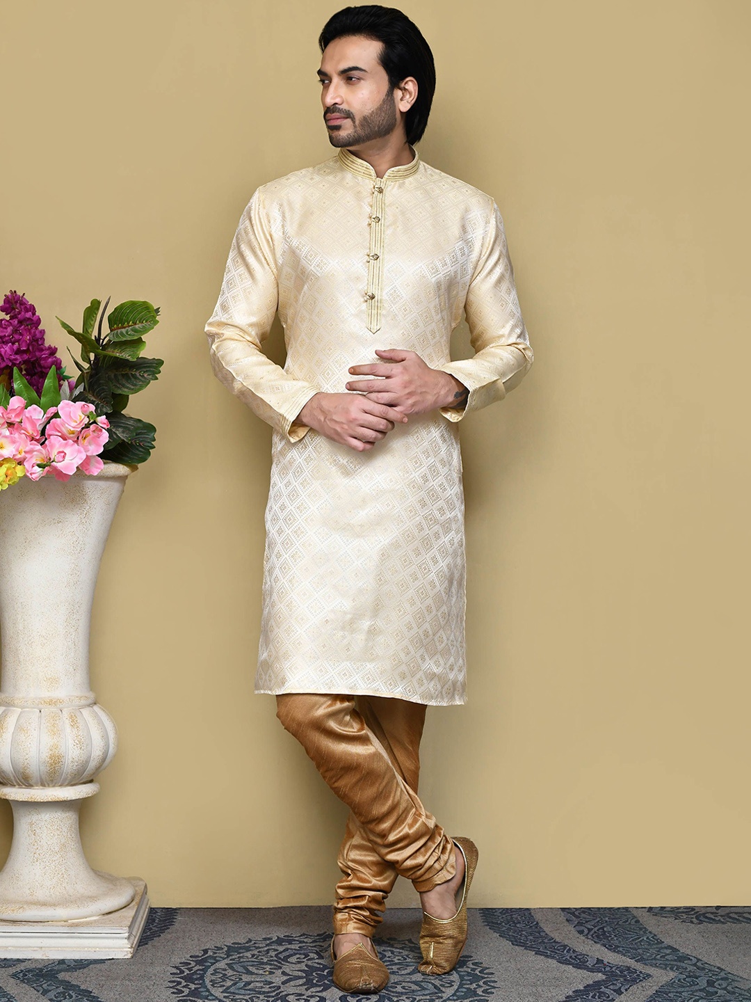 

RANAK Ethnic Motifs Woven Design Thread Work Mandarin Collar Cotton Straight Kurta, Gold