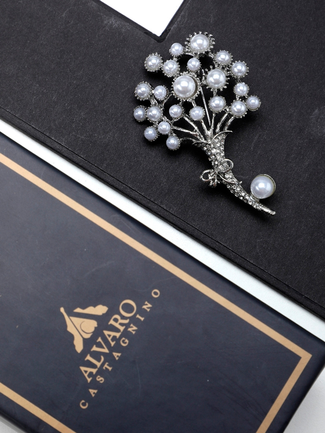 

Alvaro Castagnino Men Artificial Beads and Stones Studded Brooch, Silver