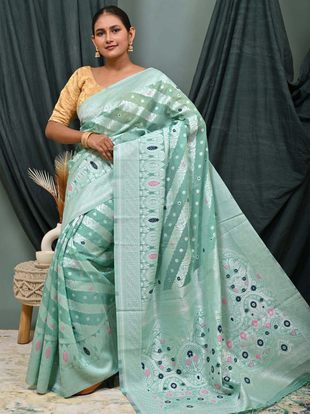 

DIVASTRI Woven Design Zari Silk Cotton Saree, Sea green