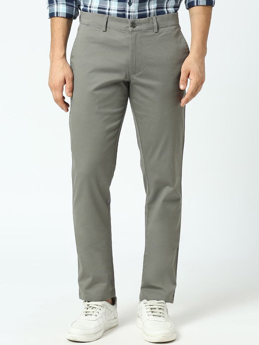 

Basics Men Tapered Fit Trousers, Grey