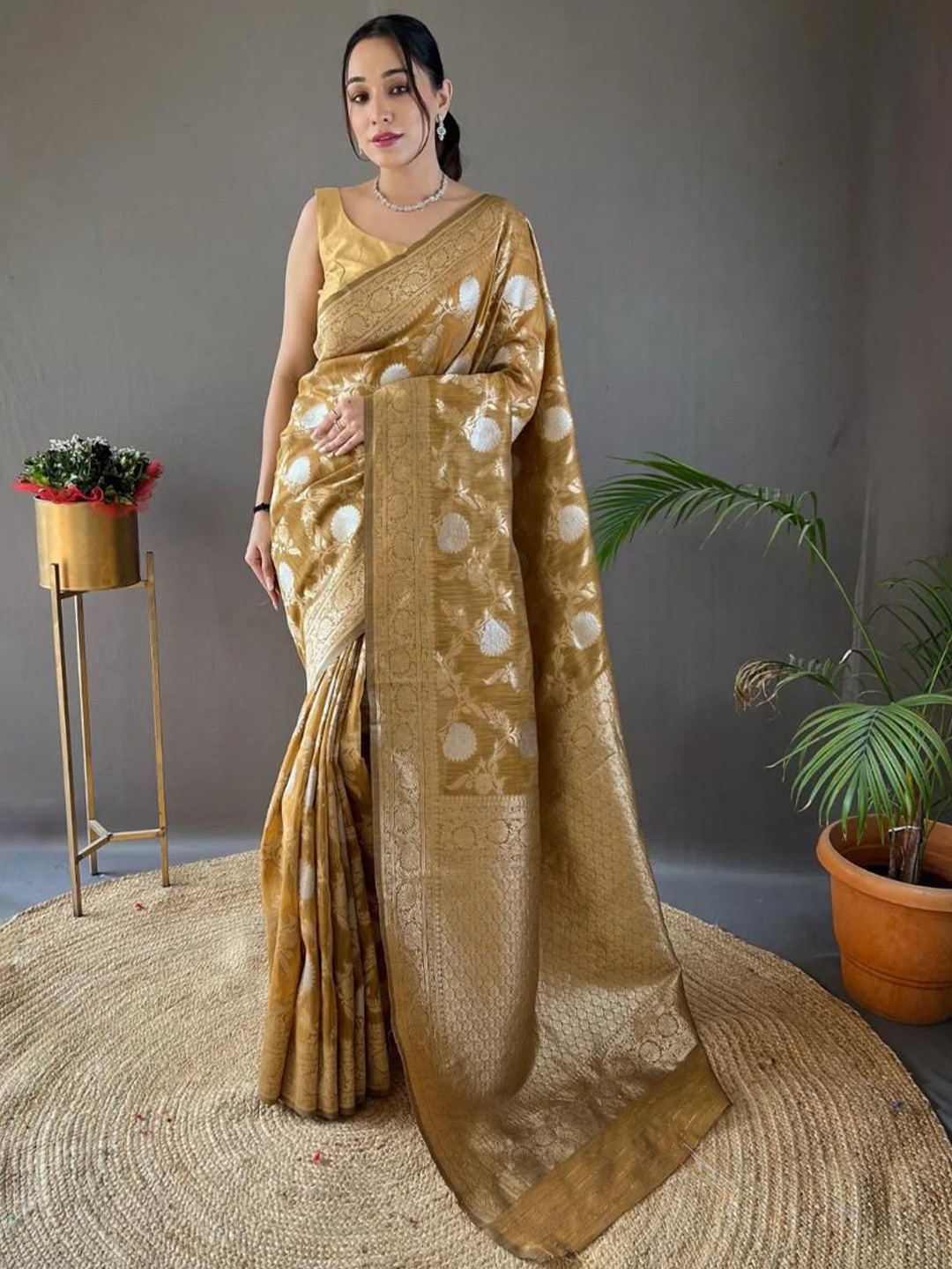 

Visit Wear Woven Design Zari Pure Silk Banarasi Saree, Yellow