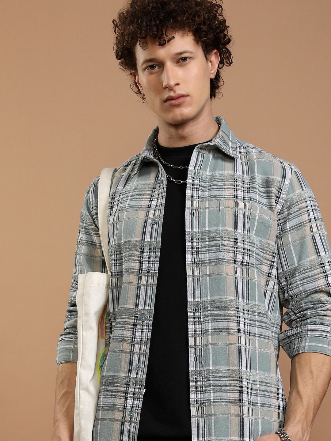 

HIGHLANDER Men Opaque Checked Spread Collar Casual Shirt, Green