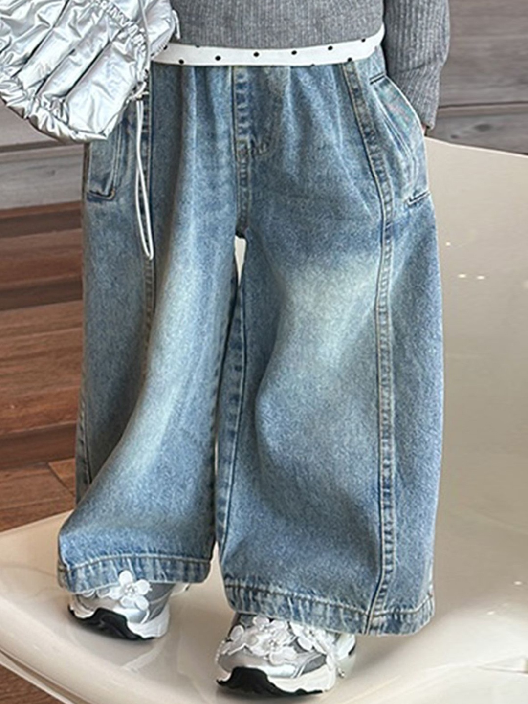 

FOREVER FRIDAY Girls Cotton Mid-Rise Light Fade Jeans, Blue