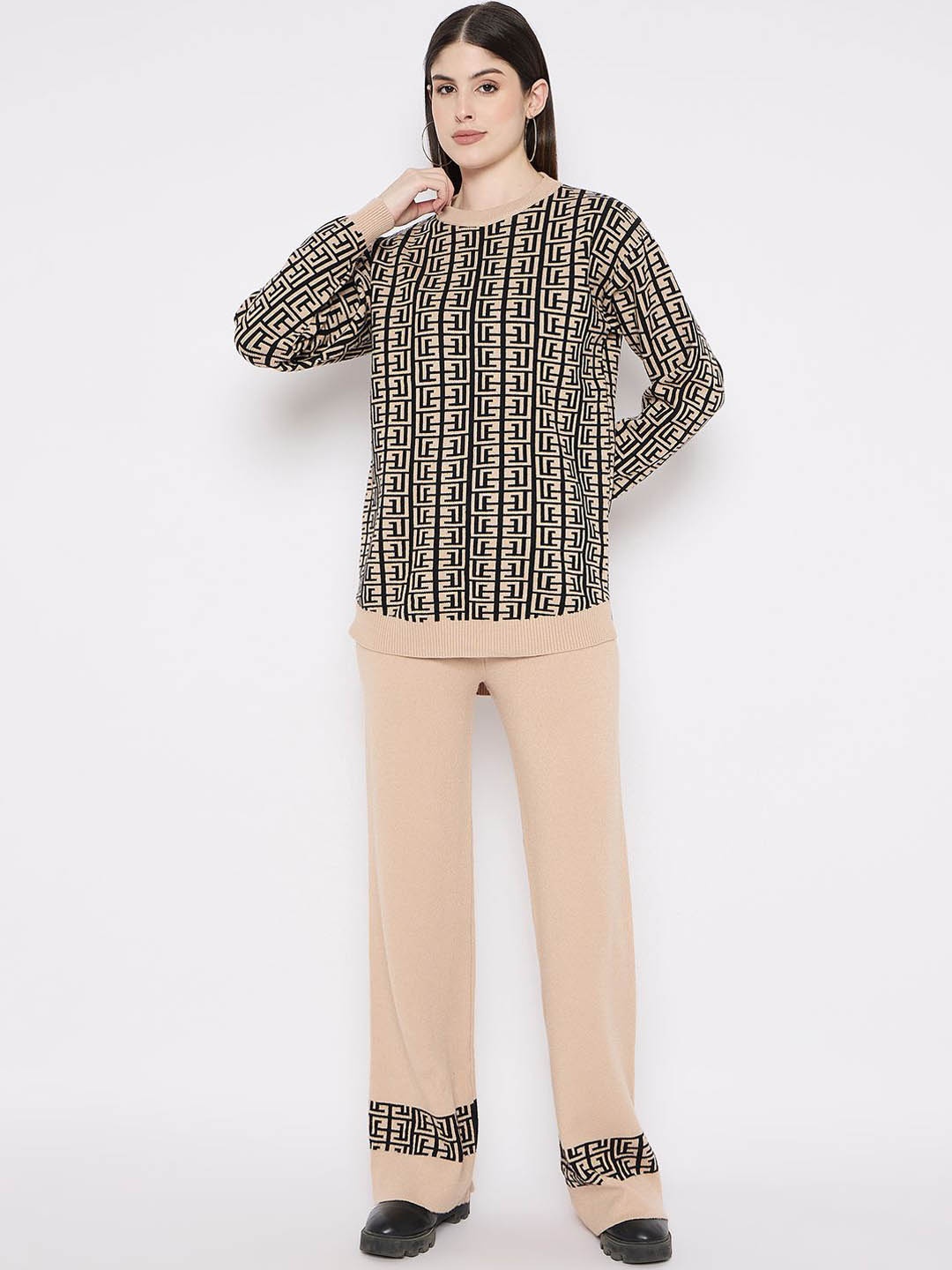 

Camey Geometric Printed Round Neck Long Sleeve Woollen Sweatshirt With Trousers, Beige