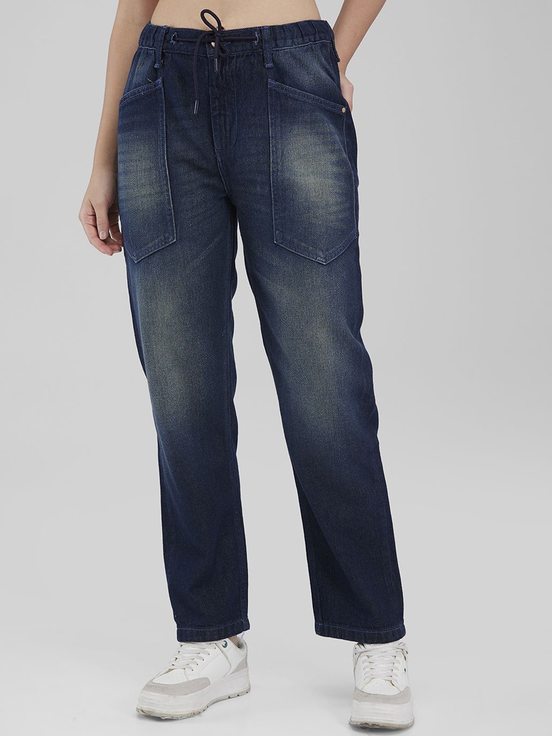 

IZEL Women Wide Leg Low Distress Light Fade Jeans, Blue