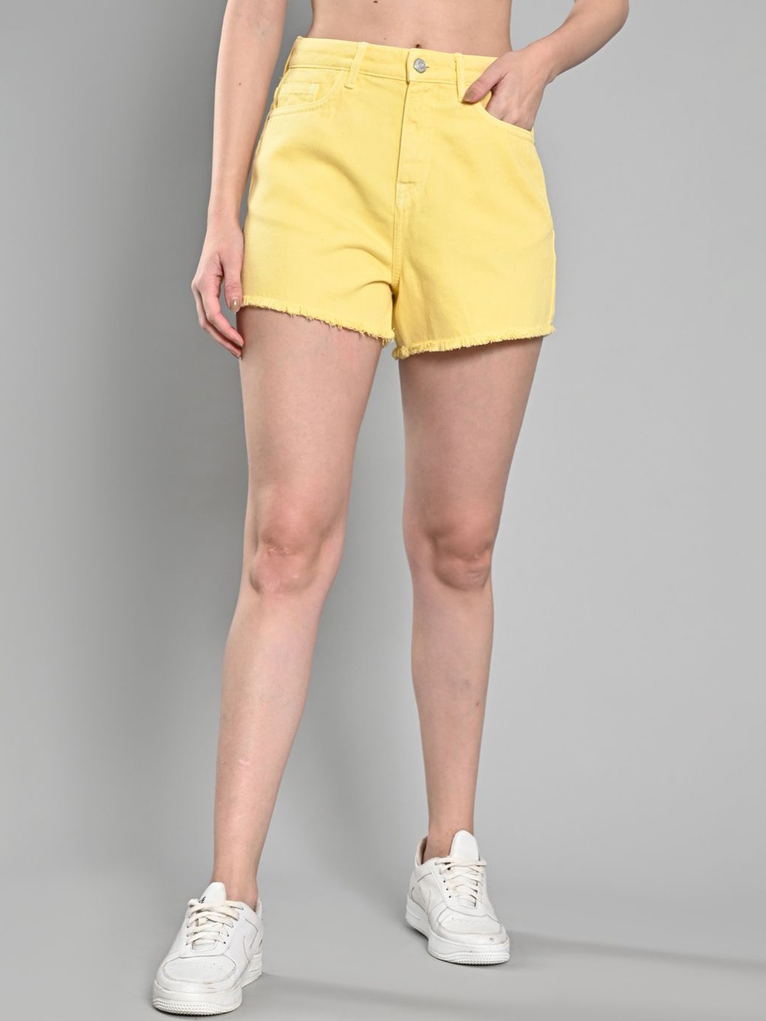 

IZEL Women Washed Denim Mid-Rise Denim Shorts, Yellow
