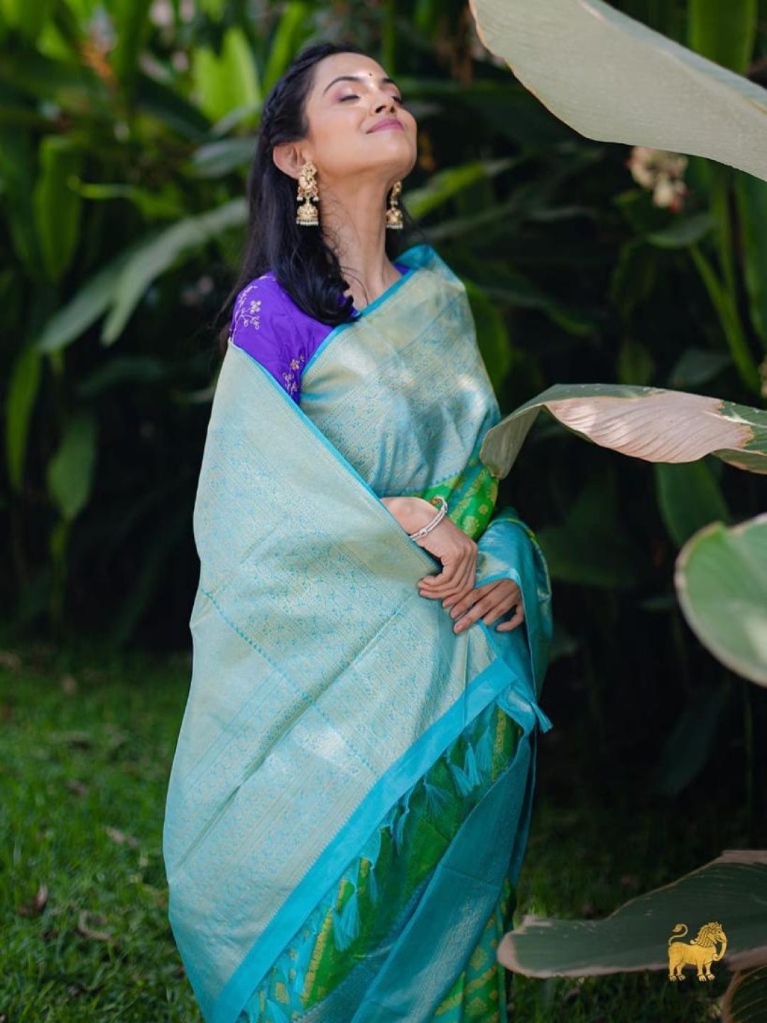 

Visit Wear Woven Design Zari Pure Silk Banarasi Saree, Turquoise blue