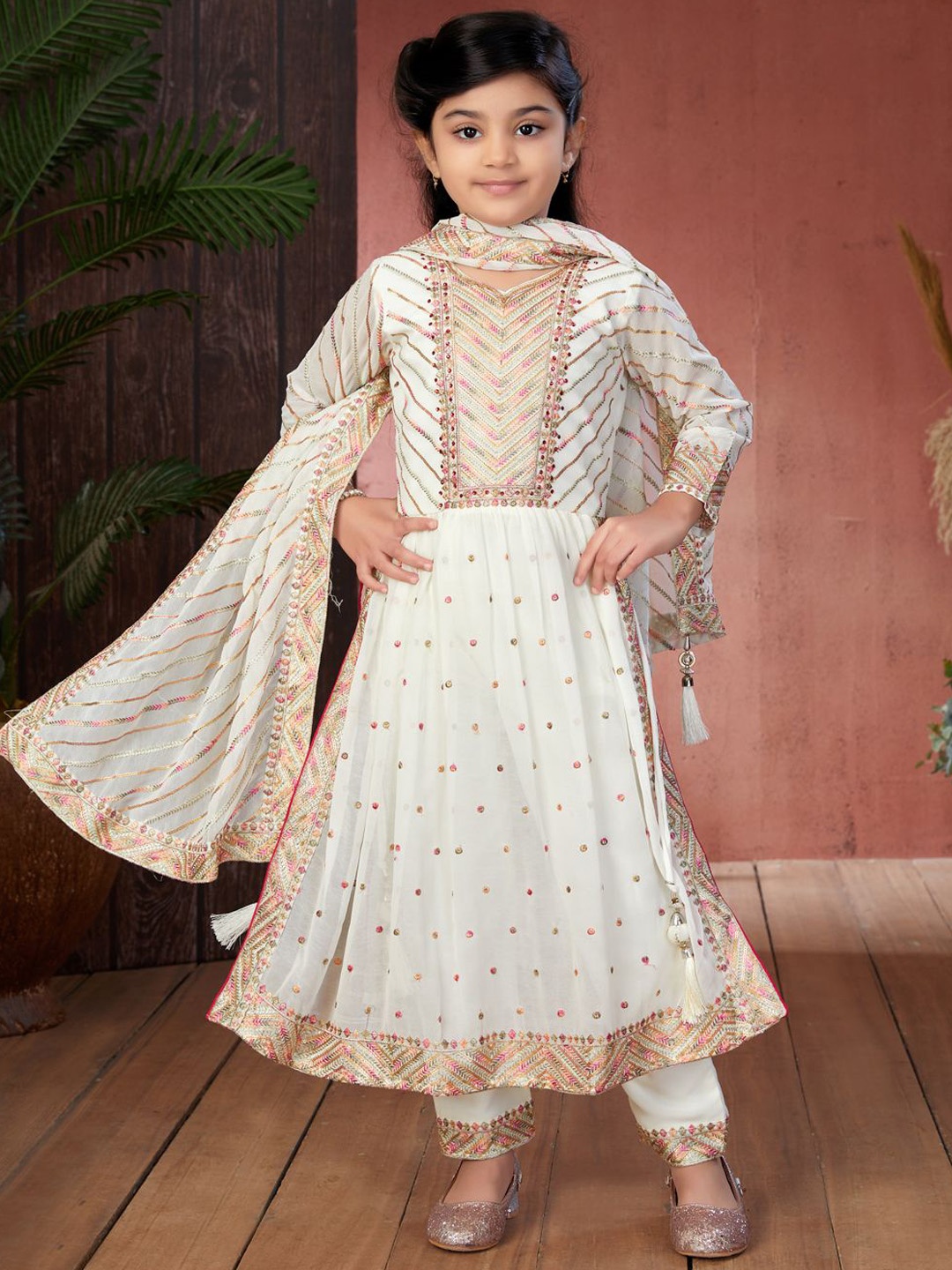 

Sangria Girls Cream Geometric Embroidered Sequinned Georgette Kurta & Trouser With Dupatta