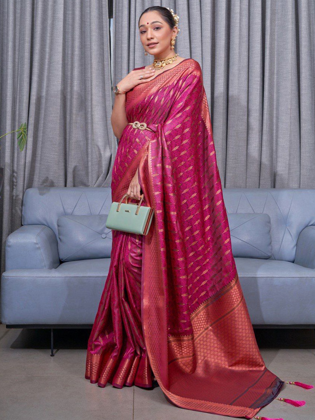

Visit Wear Woven Design Zari Banarasi Saree, Pink
