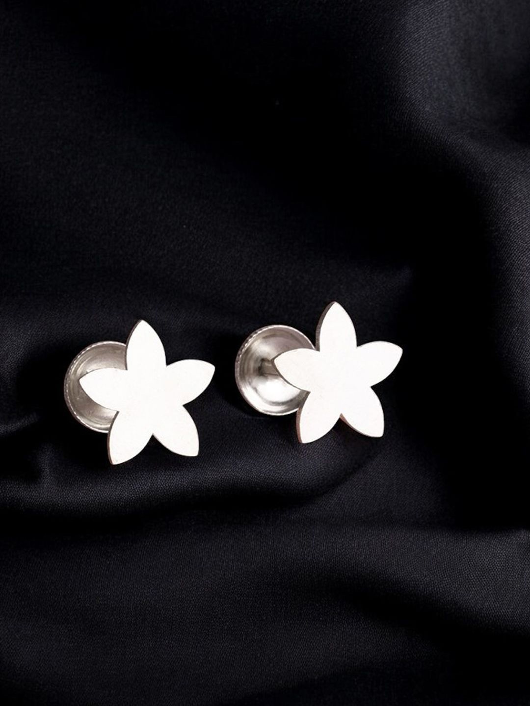 

Sangria 925 Sterling Silver Studs