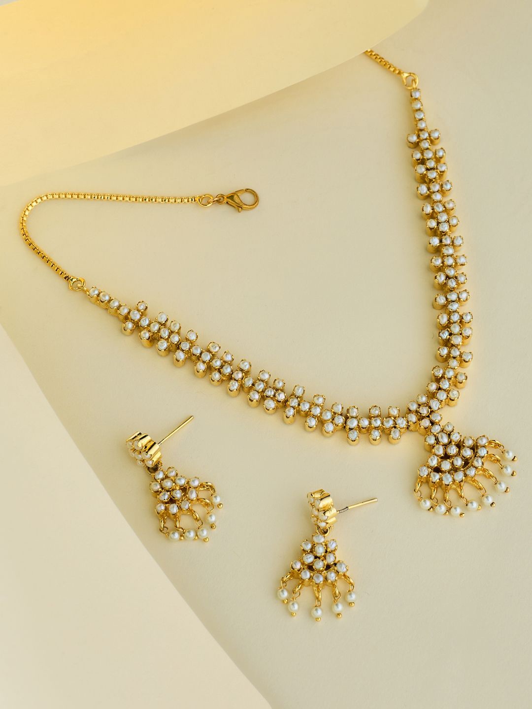 

Yinara Gold-Plated Artificial Beads Beaded Jewellery Set
