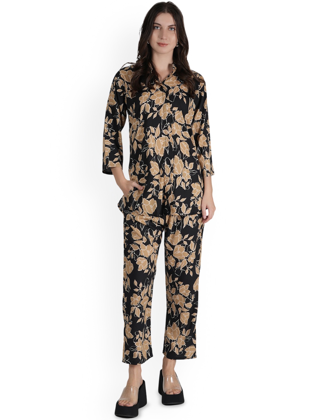 

Style Shoes Printed Three-Quarter Top With Trouser Co-Ords, Black