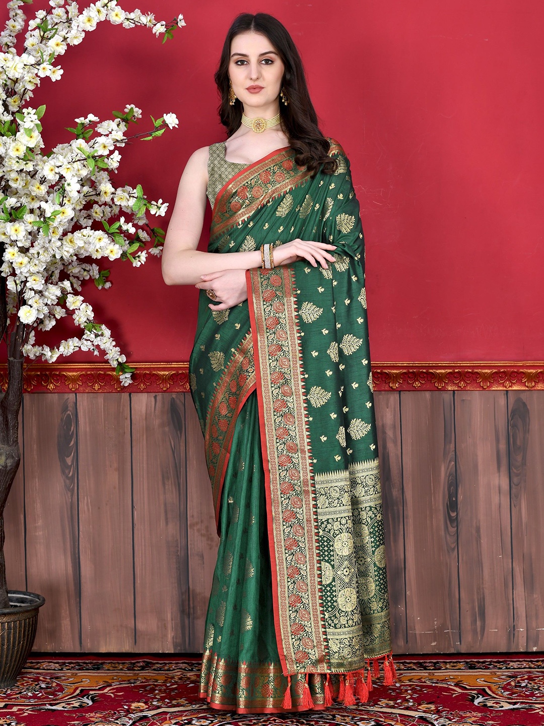 

Anaita Ethnic Motifs Zari Silk Blend Banarasi Saree, Green