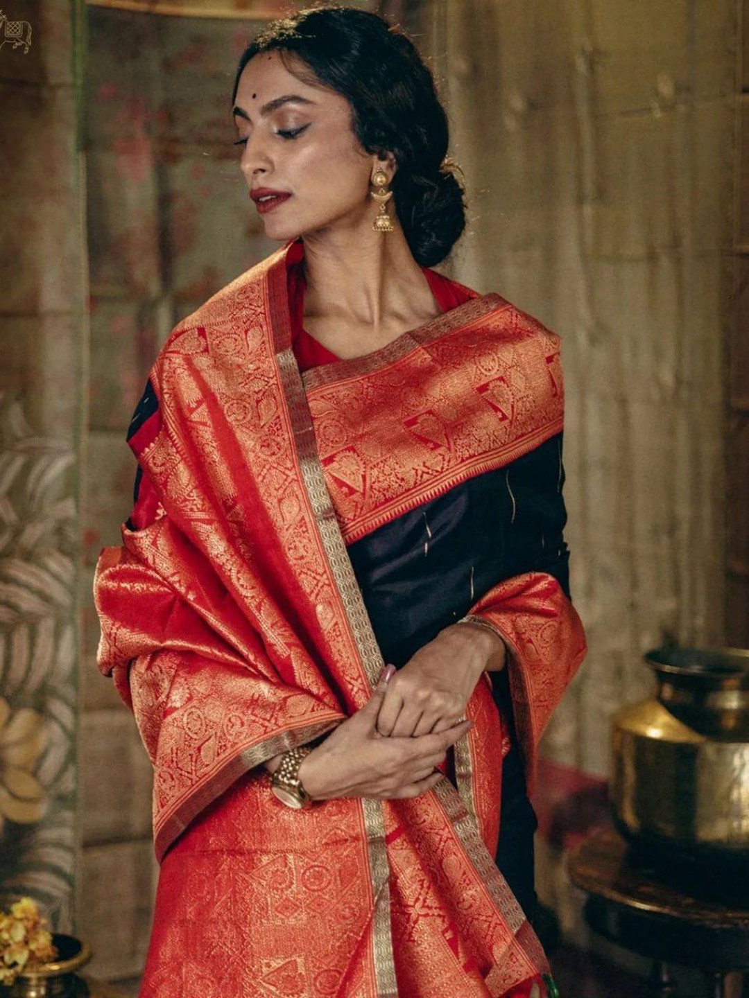 

Fashion Booms Woven Design Zari Pure Silk Banarasi Saree, Black
