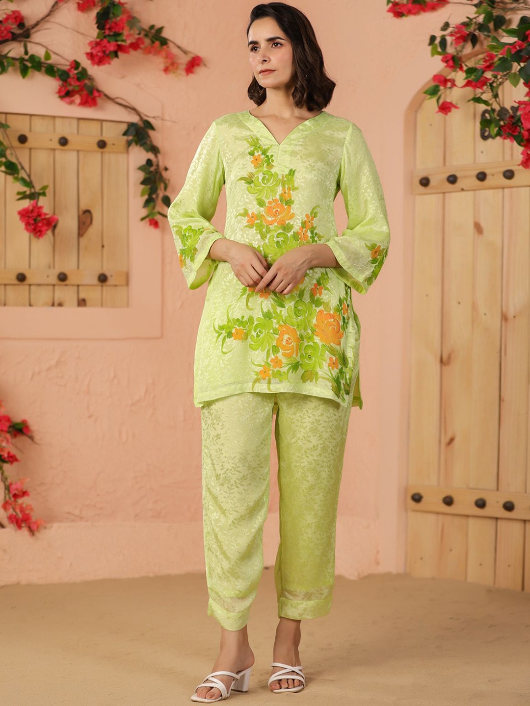 

Geroo Luxe Floral Printed Tunic With Trouser, Green