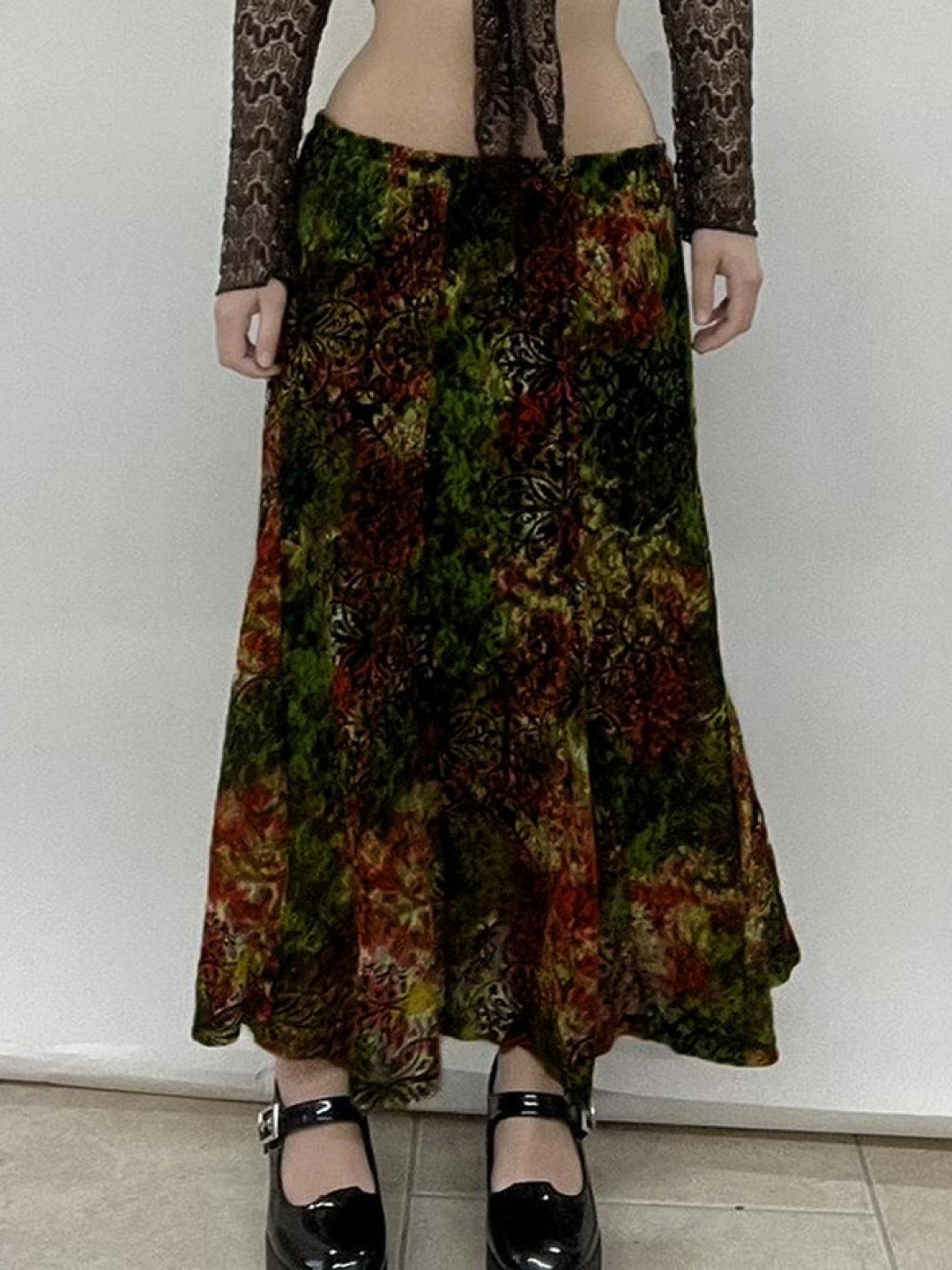 

LULU & SKY Women Printed Trumpet Silhouette Flared Maxi Skirt, Green