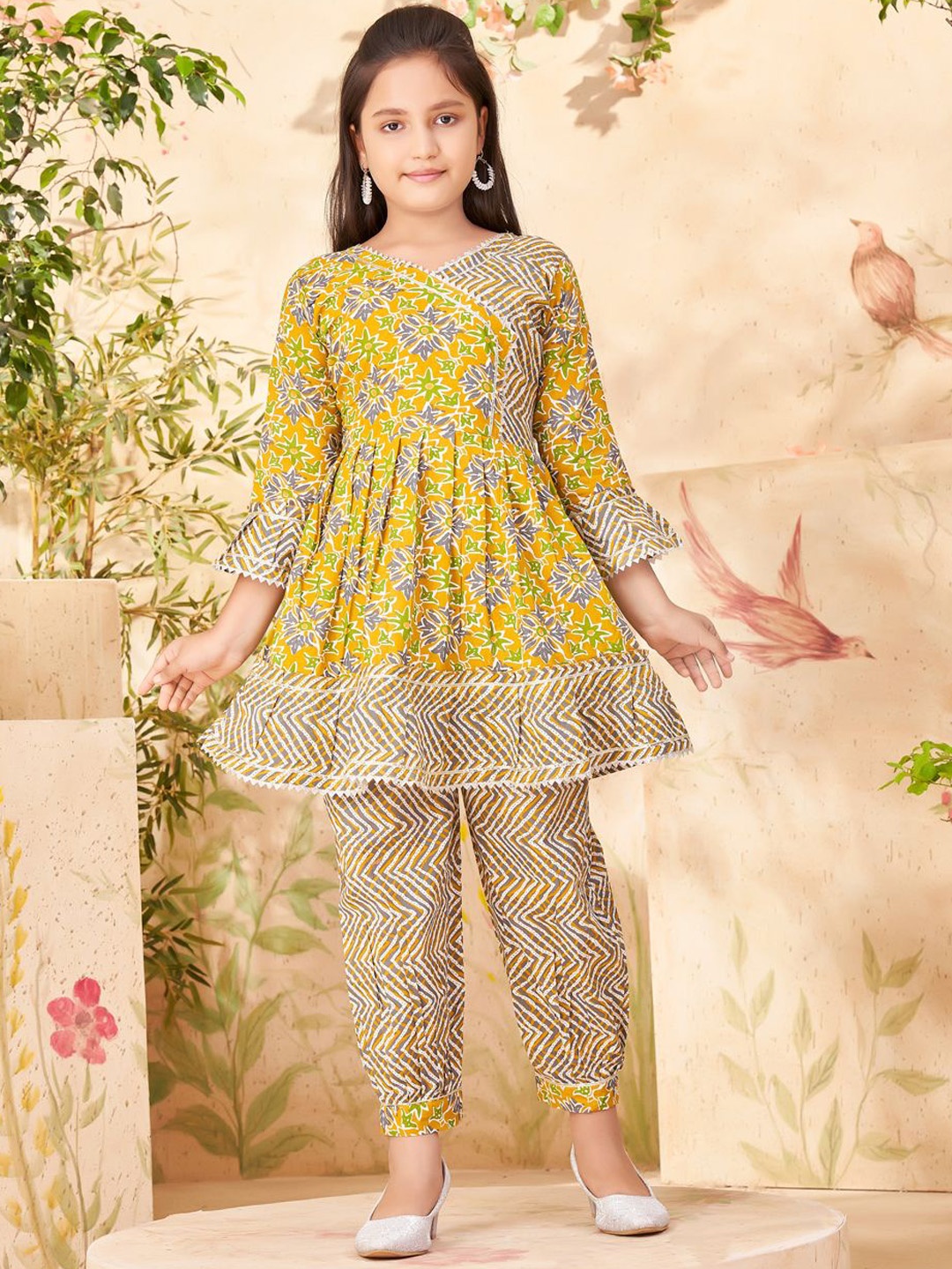 

Sangria Girls Yellow Floral Printed V-Neck Angrakha Pure Cotton Kurta With Patiala