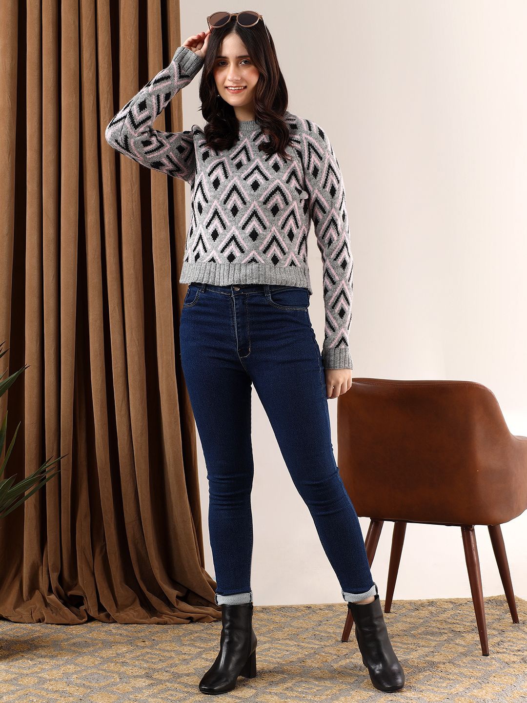 

Stylecast X Kotty Women Self Design Crop Pullover Sweaters, Grey