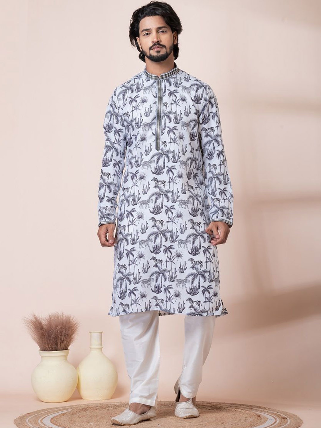 

HU - Handcrafted Uniquely Mandarin Collar Floral Printed Straight Kurta, Grey