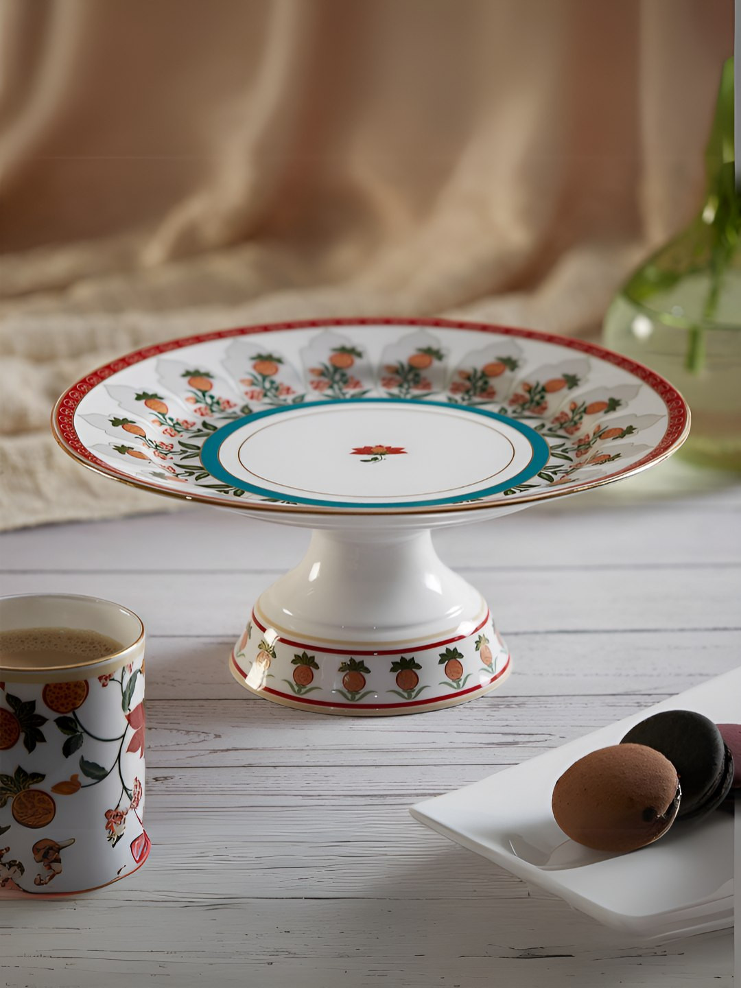 

India Circus White & Green Ceramic Highlighted with 24k Gold Print Cake Stand