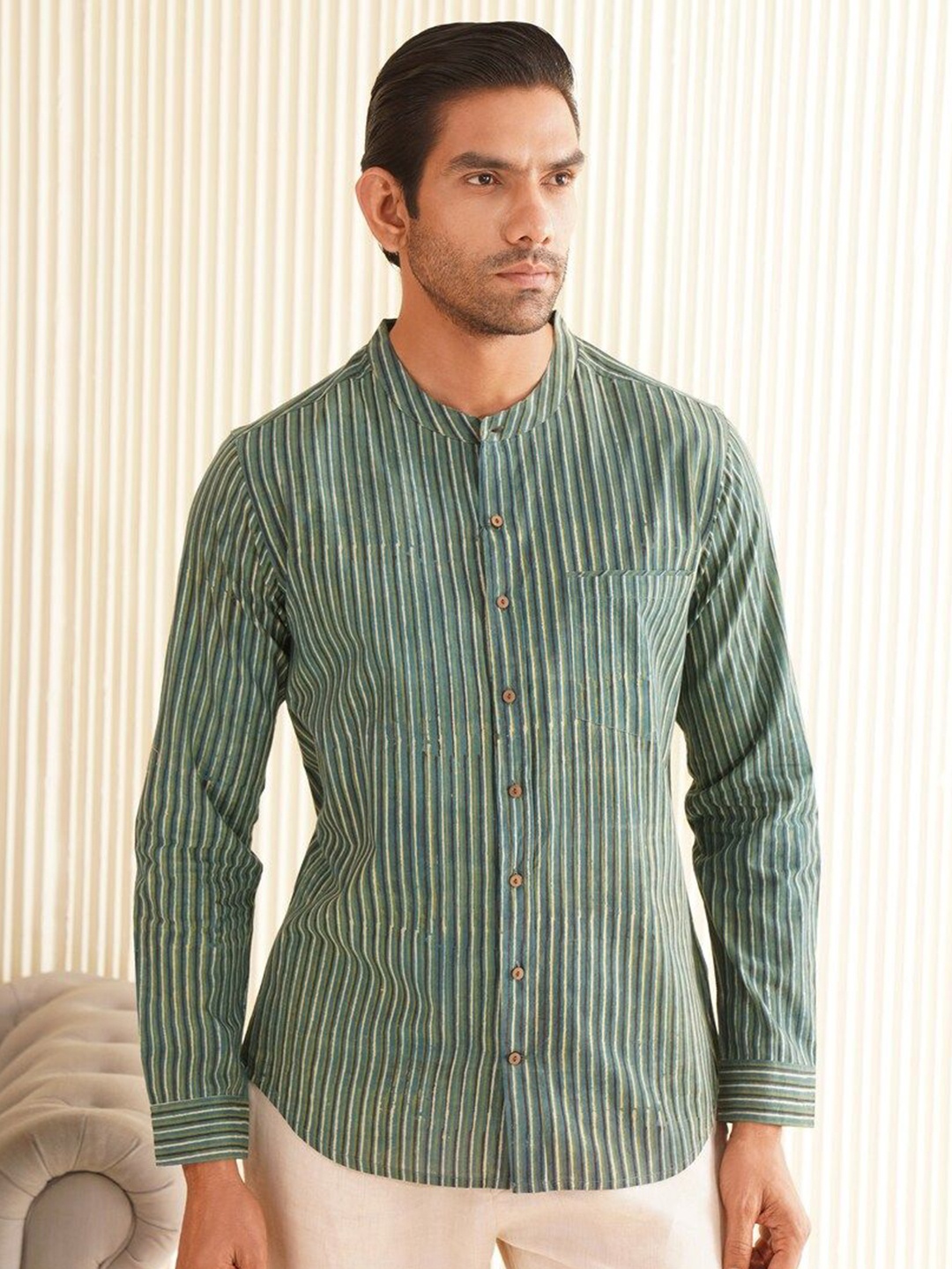 

JAYPORE Men Standard Opaque Vertical Printed Casual Shirt, Blue