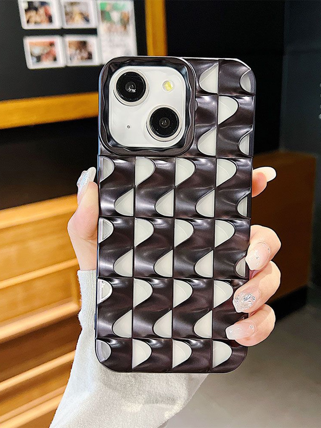 

Luxury Kase Texture iPhone 15 Back Case Mobile Accessories, Black