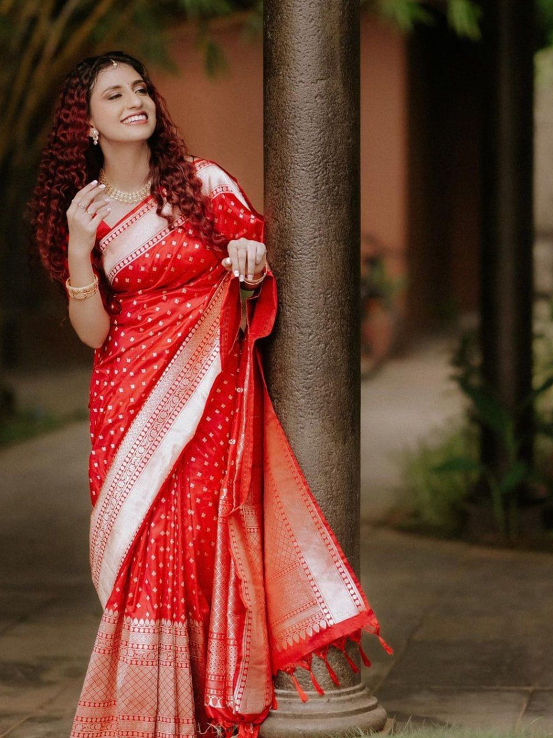 

Fashion Booms Ethnic Motifs Woven Design Zari Pure Silk Banarasi Saree, Red