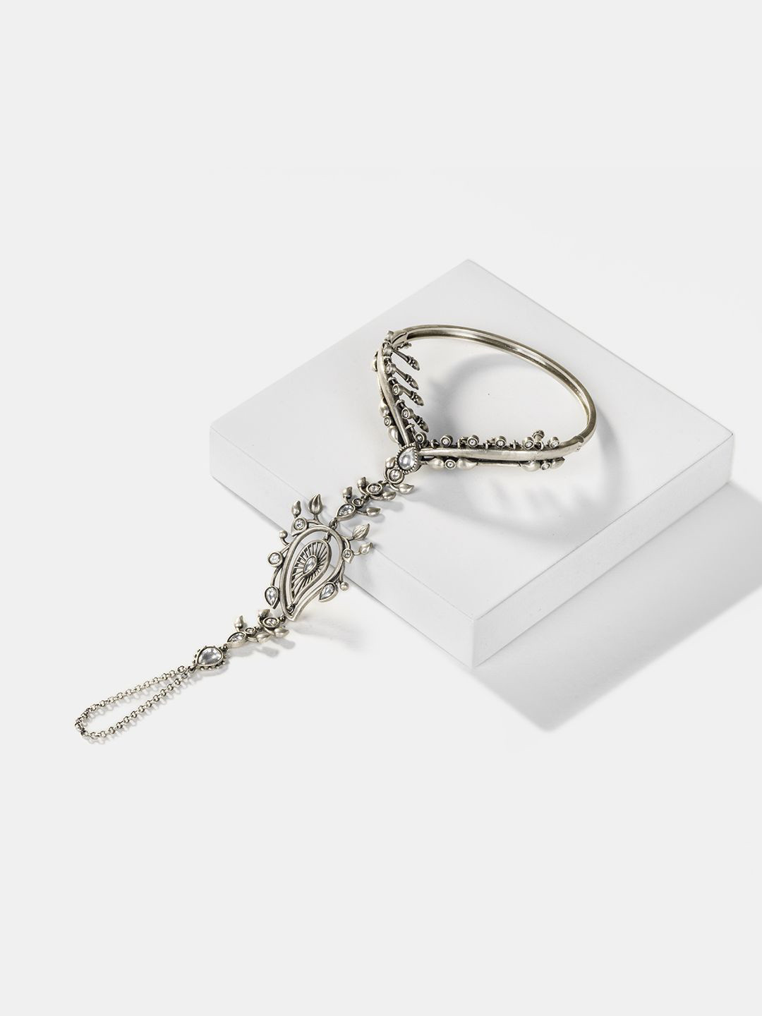 

SHAYA 925 Sterling Silver Oxidised Stone Studded Wraparound Bracelet