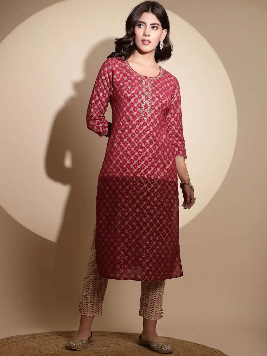 

Me&I Ethnic Motifs Printed Pure Cotton Straight Kurta With Trousers, Maroon