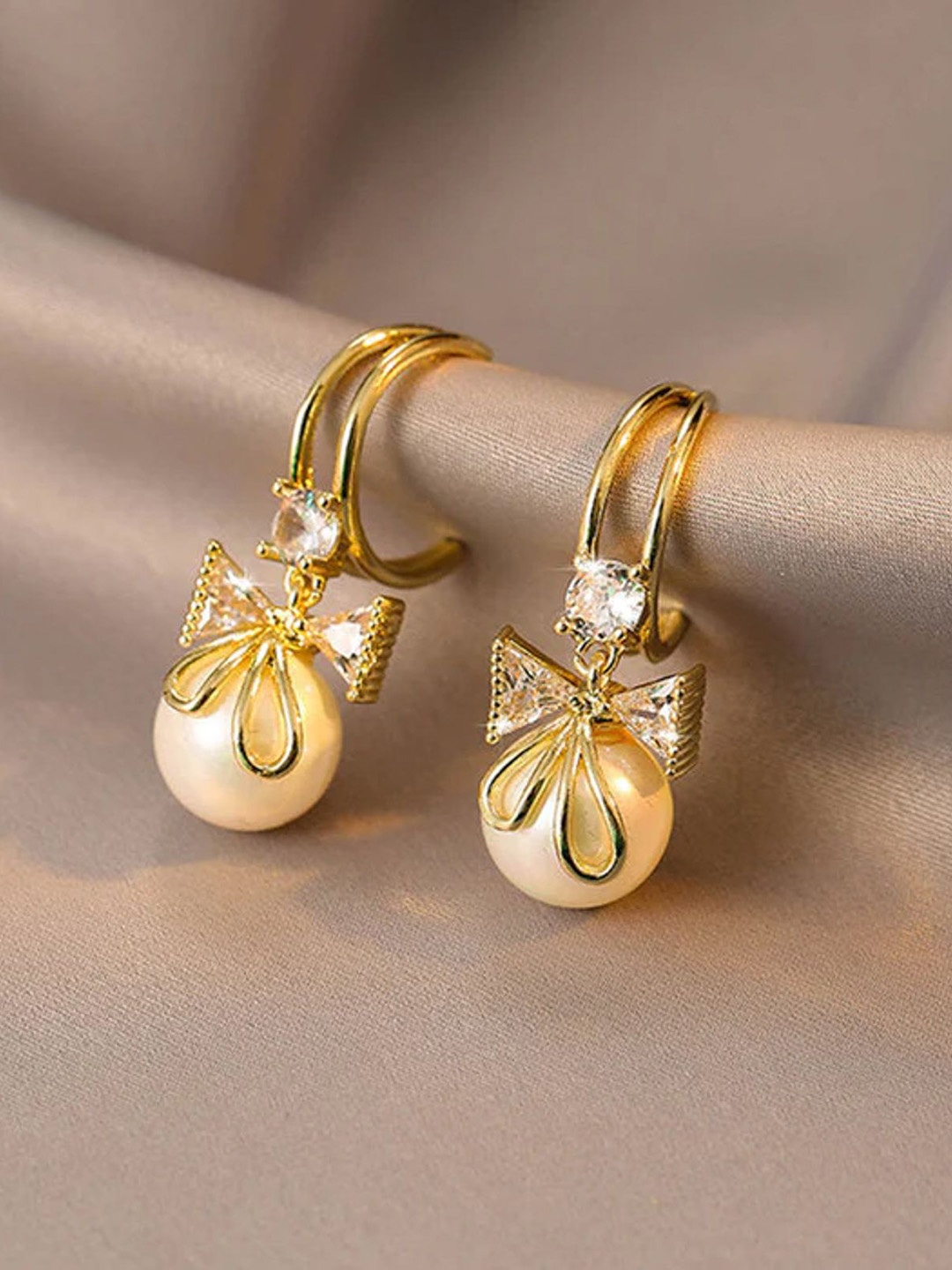 

PolluxCraft Gold-Plated Beaded Geometric Studs Earrings