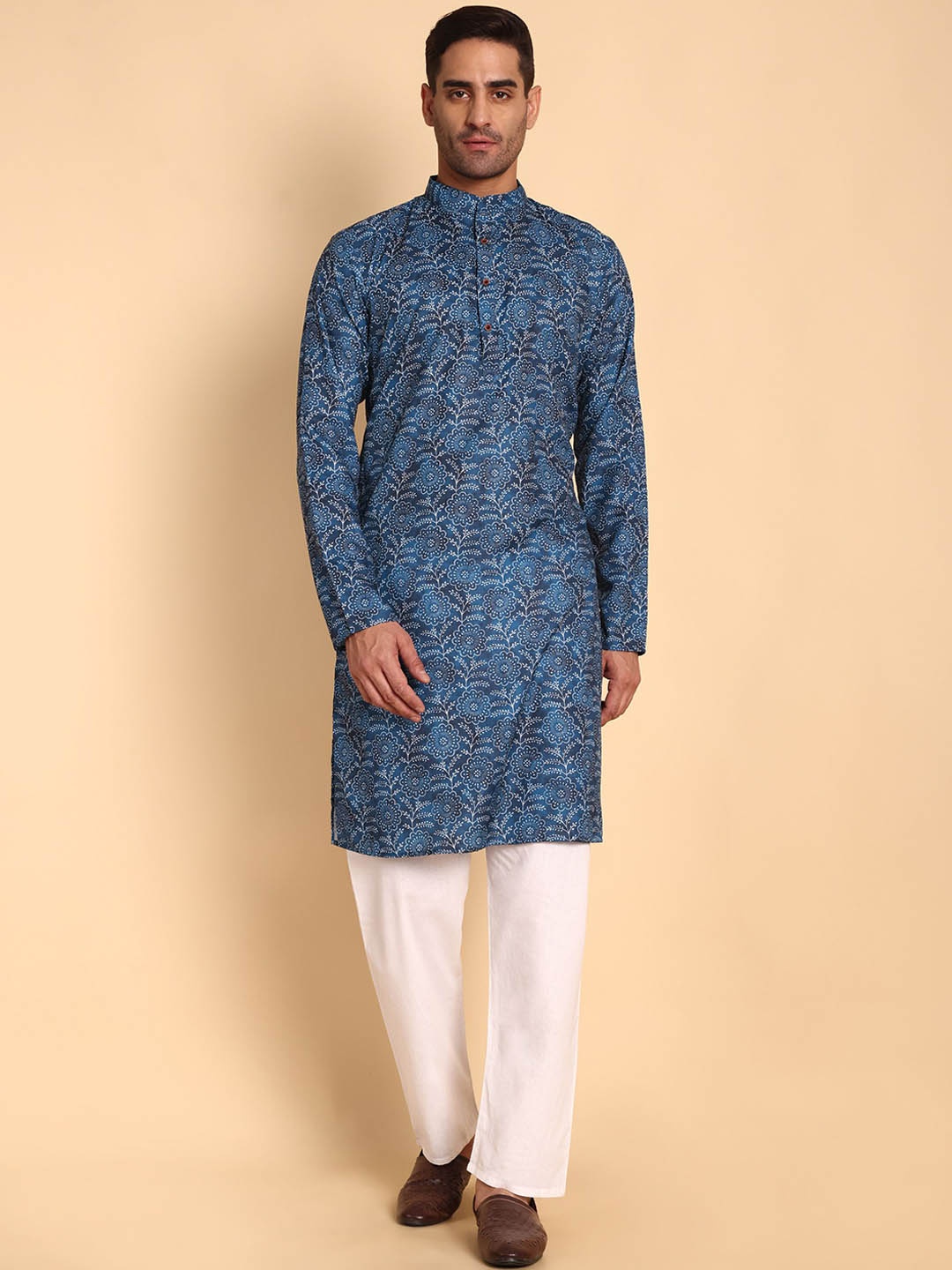 

Vardha Lily Floral Printed Mandarin Collar Cotton Straight Kurta, Blue
