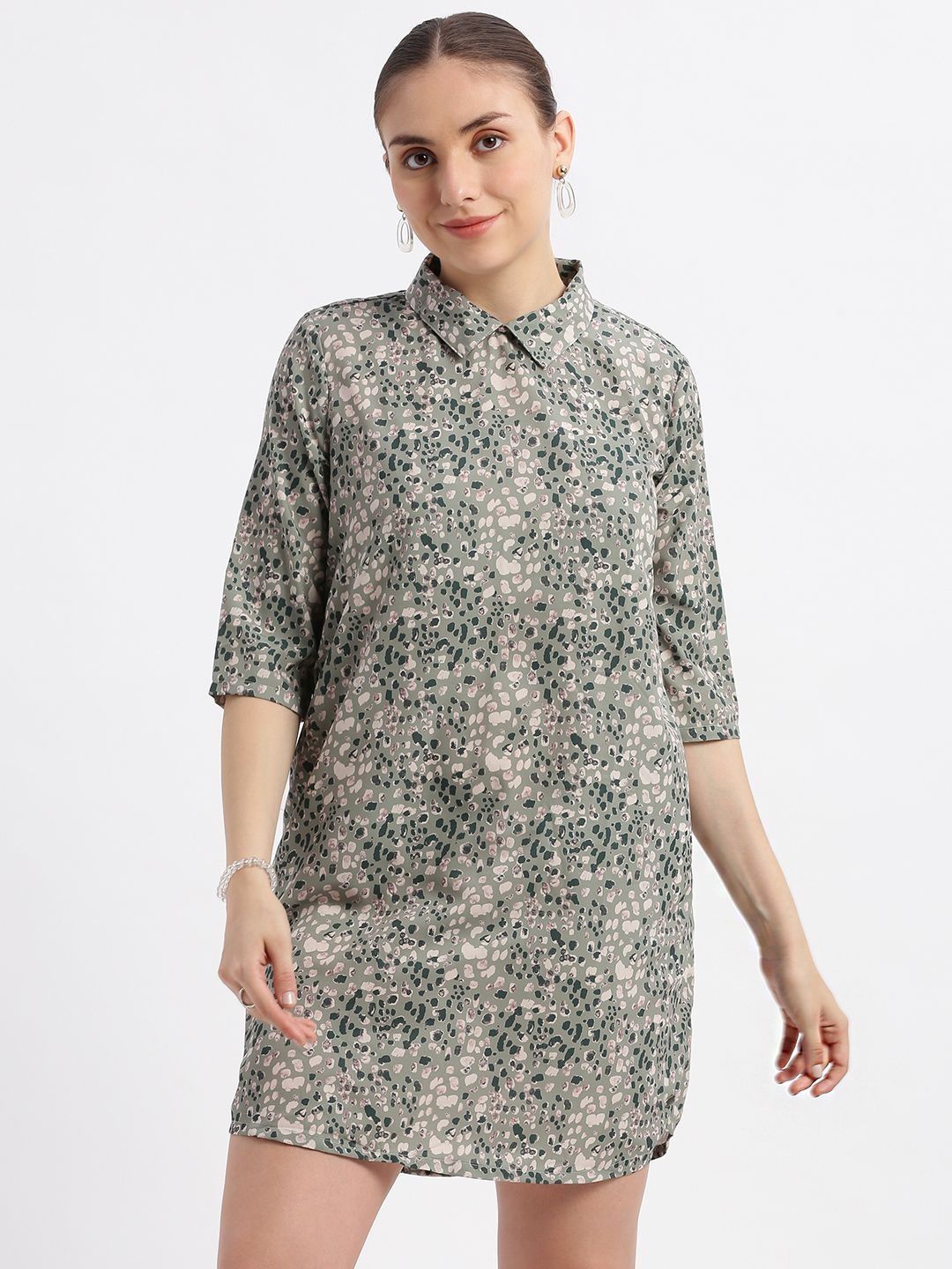 

Grit and Flair Women Printed Crepe Shirt Dress, Green