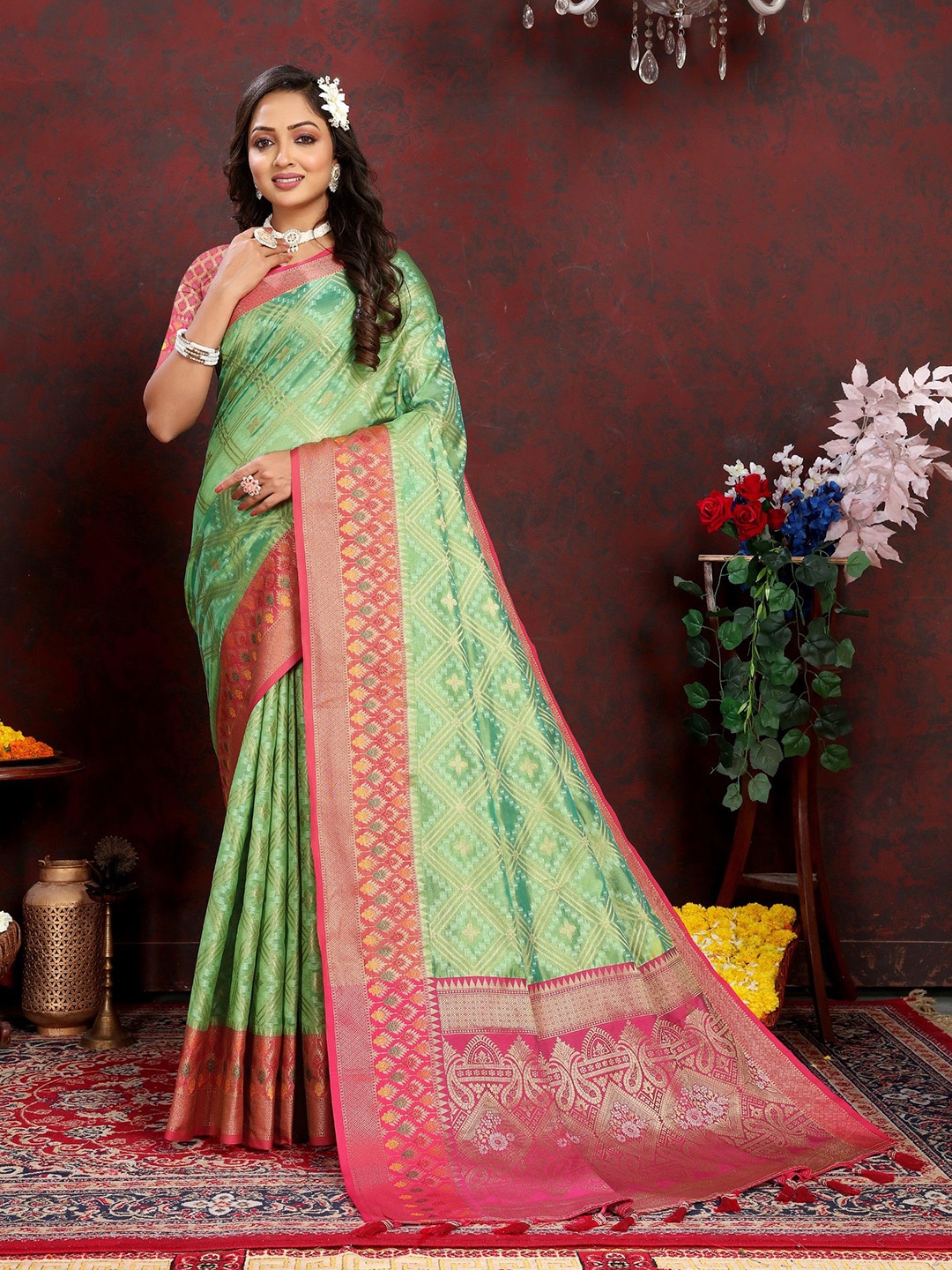 

Anaita Woven Design Zari Banarasi Saree, Green