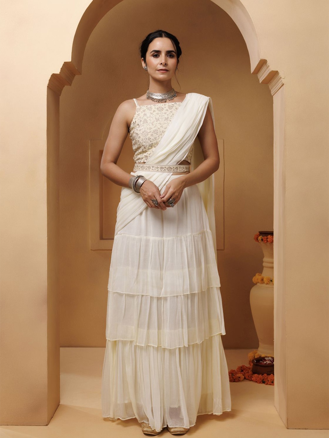 

Geroo Luxe Ready to Wear Saree with Stitched Blouse, Off white